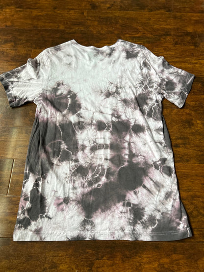 Dyed by hand Tie-Dye Tee’s in Dark Grey & Pink